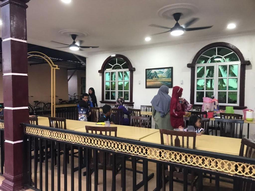 Villa Permai Homestay Sungai Besar Luaran gambar